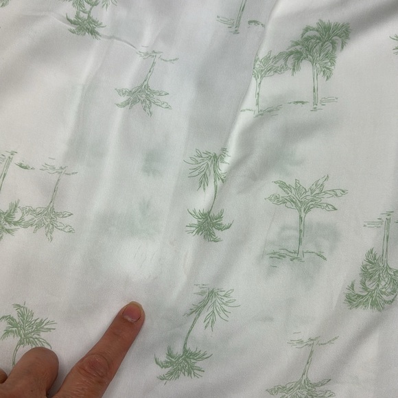 Lucky Brand women’s short sleeve shirt with green palm trees size M - Picture 5 of 7